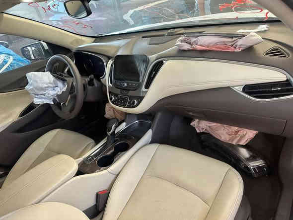 السلام عليكم من رخصة الادمن  ماليبو موديل 24 بدون رقم حره 
ماشية ٢٩
مكينة ١٥٠٠ تيربو
برمير  فول عدا الفتحة
السعر 135 بيه مجال 
الشراي يتصل مكلف بالنشر 
+964 786 006 6799
