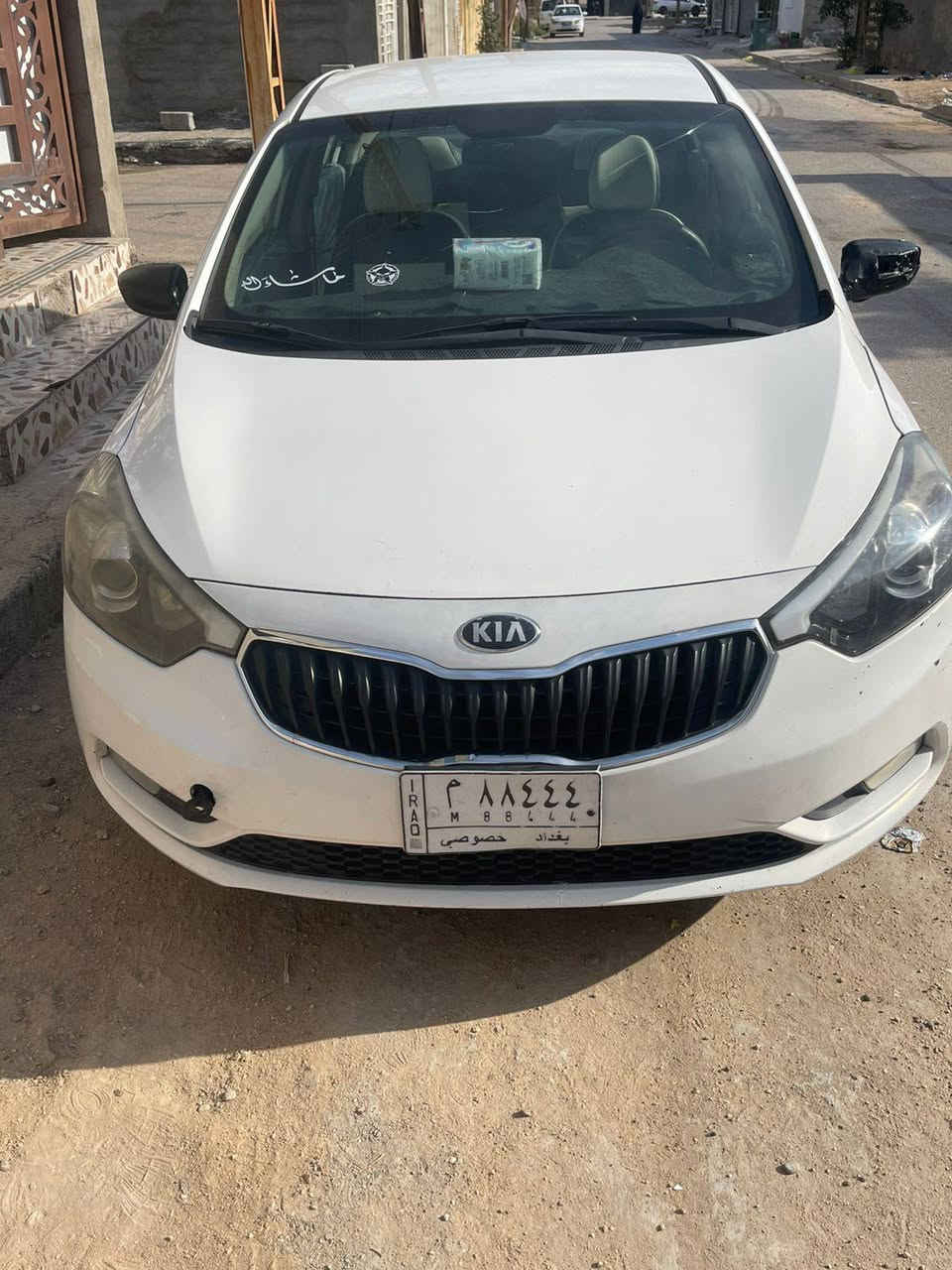 السلام عليكم..
سيراتو 2014 خليجي رقم بغداد
محرك 1600 دوش 
بيها بنيد مبدل + جاملغ بارد
سيارة جاهزة وكاملة تبريد تدفئة 
كهربائيات صدر امامي خلفي جديد
تخم تاير جديد ...باتري + داينمو جديد
راديتر جديد دهن وكالة ابو ال 10 الف كيلو
مسويلها ادامة قبل شهر ومصفرها بالجهاز 
السعر ( 113 ) قابل للتفاوض 
مكاني بغداد اليوسفية..
***********
