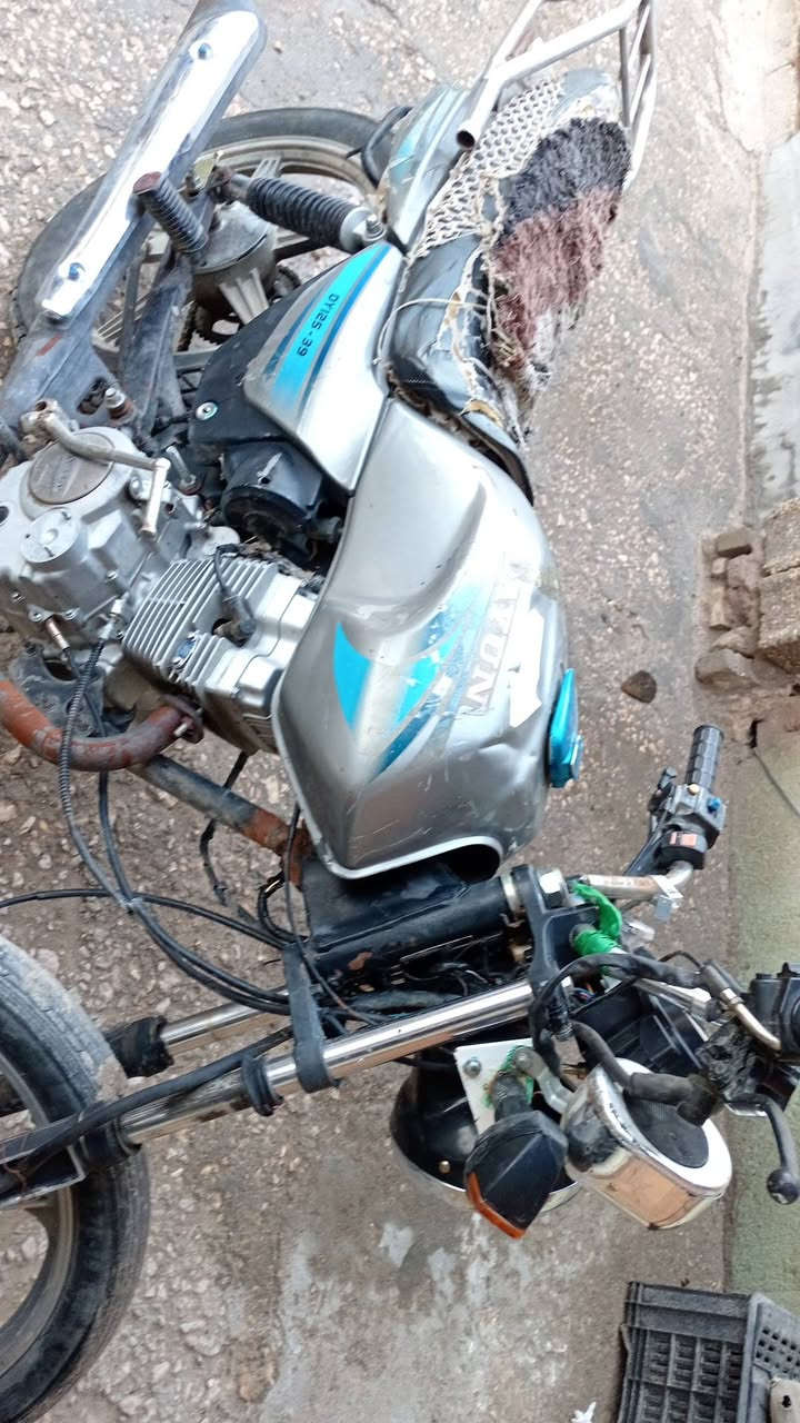 سلام عليكم دراجة داي ون عضم موديل 2020 كلك مكان النجف خان النص الحيدرية السعر 450 وبيهة مجال قليل للاستفسار الاتصال على الرقم ***********
