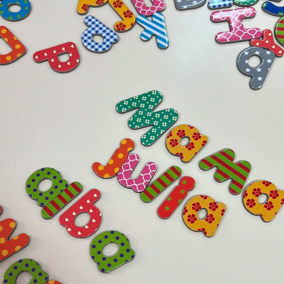 🔤 حروف إنكليزية مغناطيسية – تعليم ممتع وسهل 🔤
حروف إنكليزية ملونة تلتصق مغناطيسيًا
تليق على: 🧲 السبورة
🧲 الثلاجة
🧲 أي سطح حديدي
✨ مثالية لـ:
تعليم الأطفال الحروف بطريقة ممتعة
تكوين الكلمات والجُمل
تنمية التركيز والذاكرة
استخدام مدرسي أو منزلي
👨‍👩‍👧‍👦 آمنة وسهلة الاستخدام
🎨 ألوان جذابة تشجع الطفل على التعلّم
📚 مناسبة للروضة والمرحلة الابتدائية
🎉 متكونة من 100 قطعة احرف كبيرة واحرف صغيرة
📍 متوفرة الآن
📞 للحجز والاستفسار مراسلة الصفحة أو الاتصال ***********.    ***********
https://t.me/maktab_albashiq
الكمية محدودة... للروضات والمدارس سعر خاص
التعليم لما يكون لعب… الطفل يتعلّم أسرع 🌟
