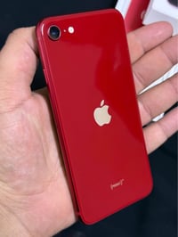 ايفون SE جيل الثالث • نضافه 99% • مدينه الصدر