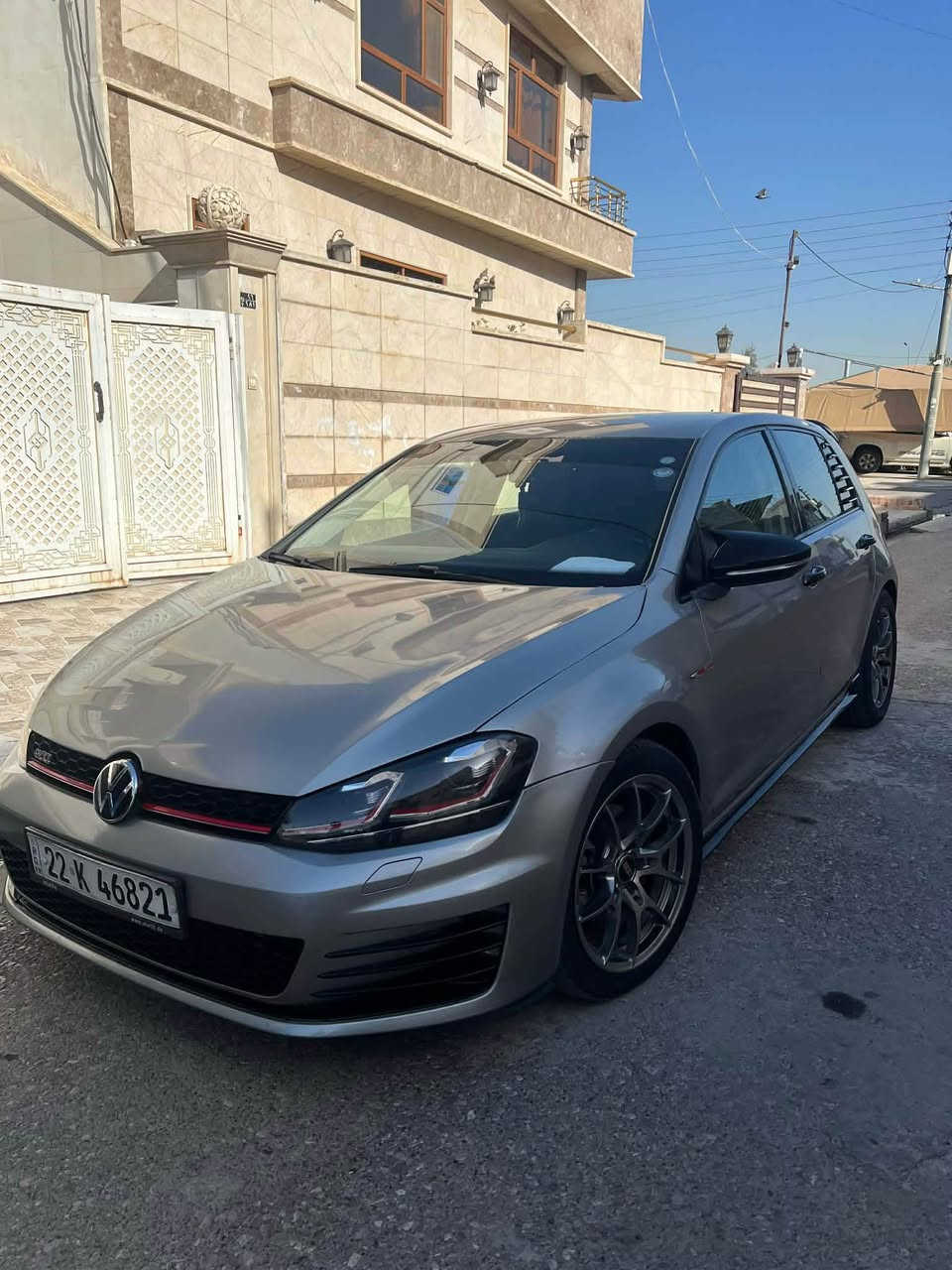 گۆلف tsi مۆدیل ٢٠١٧
سەیارەکە زۆر جوانە بی مەسروفە 
دوو پارچەی بۆیاخە لەگەل یەک دوو جیی pdr 
رەقەم شانسی 3VW217AUOHM042271
سعری   ١١٥ وەرقە و مجال 

رەقەم مۆبایل. *********** أربيل, العراق
