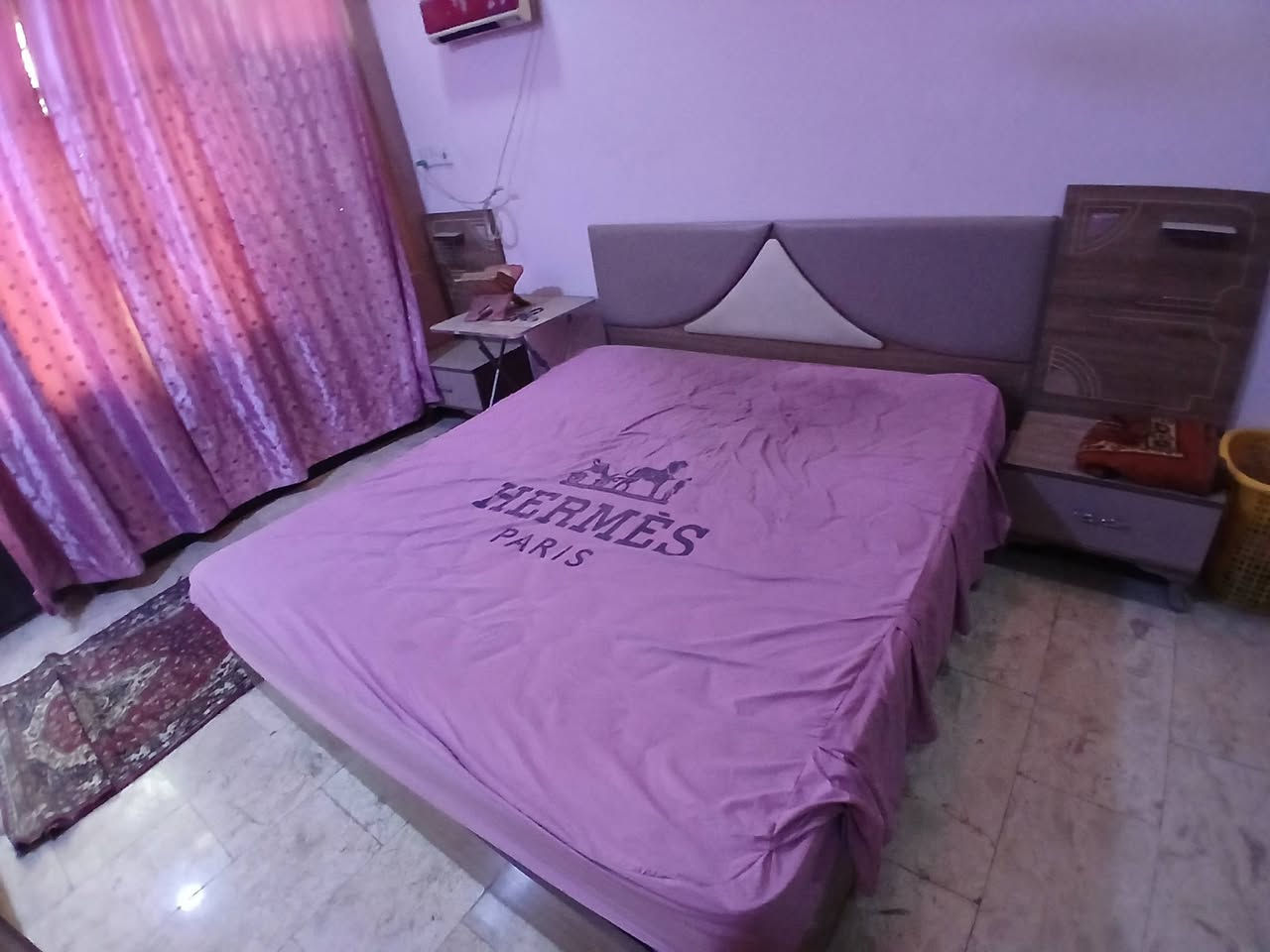 سلام عليكم غرفة تركية للبيع مكاني بلديات سعرهة 500 بيهة مجال
***********
