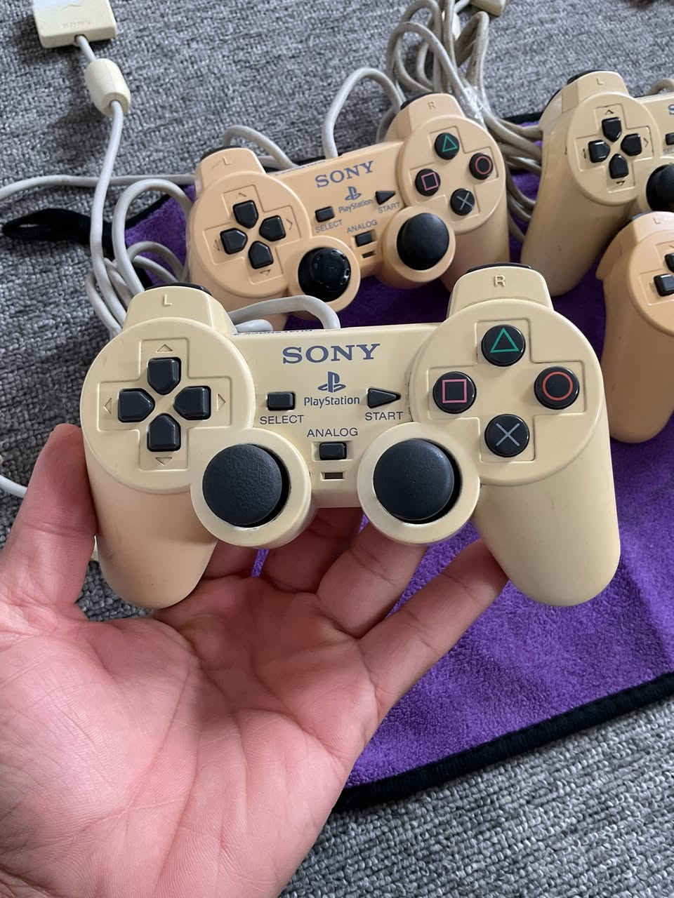 جوستكات بلي تو ماراح أشوفها كل يوم ع الفحص والضمان آخر أربع قطع سعرهن مع توصيل ٧٥ سعر نهائي اخواني،


**إذا كنت صاحب هذا الإعلان وتريد حذفه لأي سبب، رجاءا أرسل رسالة إلى الدعم الفني**