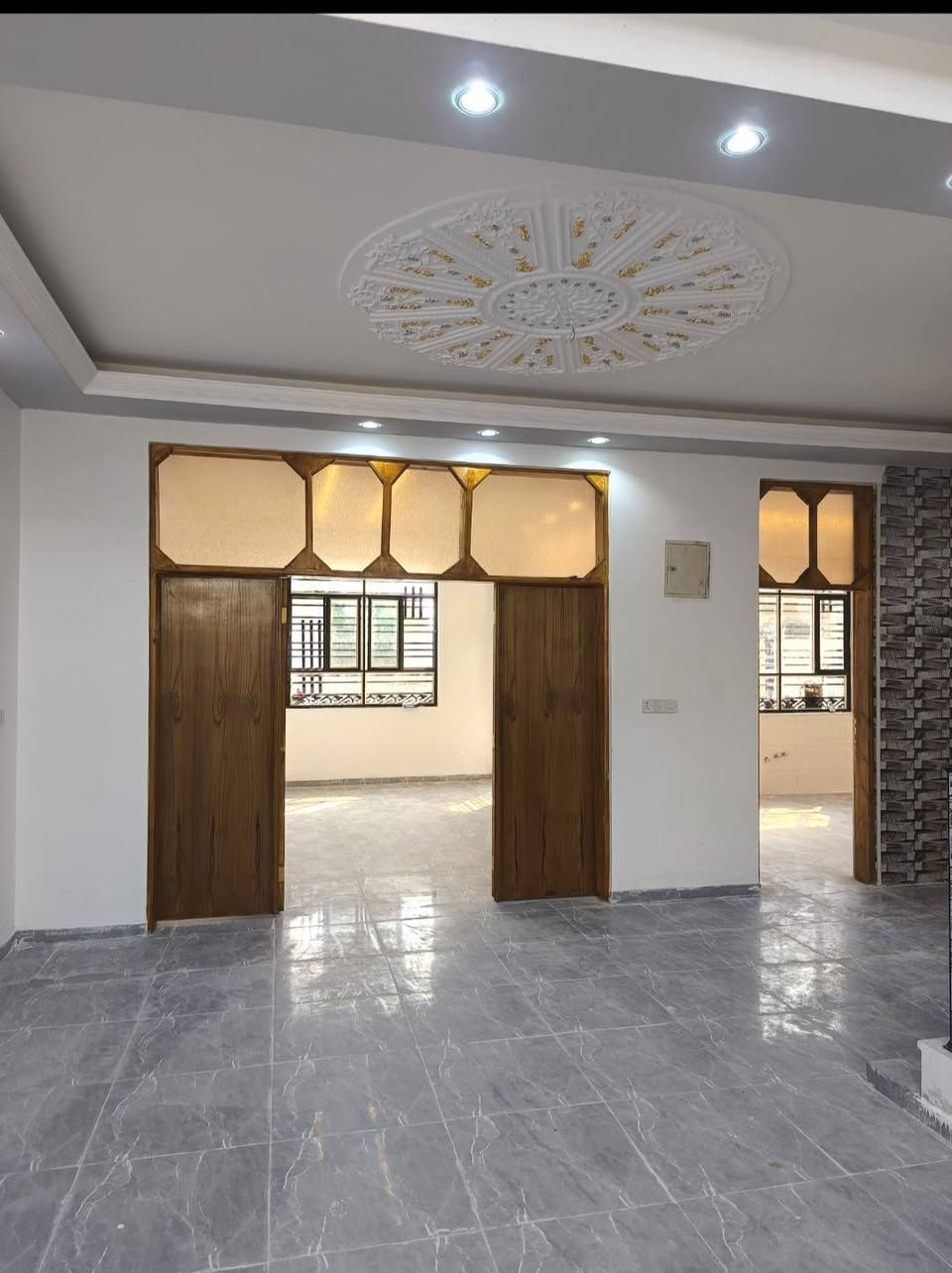 دار للبيع مساحة  ١٥٠ متر 
طابو زراعي سند ٢٥ 
موقع الدار الطهمازيه مجمع الأمير السكني متوفر كافة الخدمات الدار يتكون من ثلاث غرف نوم
السعر وباقي التفاصيل 
التواصل على الخاص 
او على الارقام التاليه 
***********
***********
