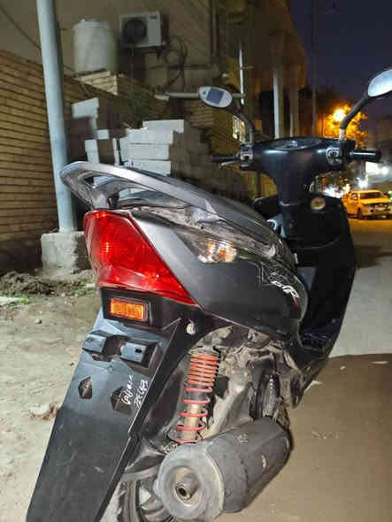 السلام عليكم من رخصه صاحب الكروب دراجه ماكس ثعلب مديل 2008 صارله شهر من نزلة من الرمبه الدراجه ما شايفه السبانه بس بتبديلة الدهن السعر 1,300 وبيه مجال المكان القرنه + انه مكلف بلنشر للتواصل وي صاحب الدراجه *********** @الجميع
