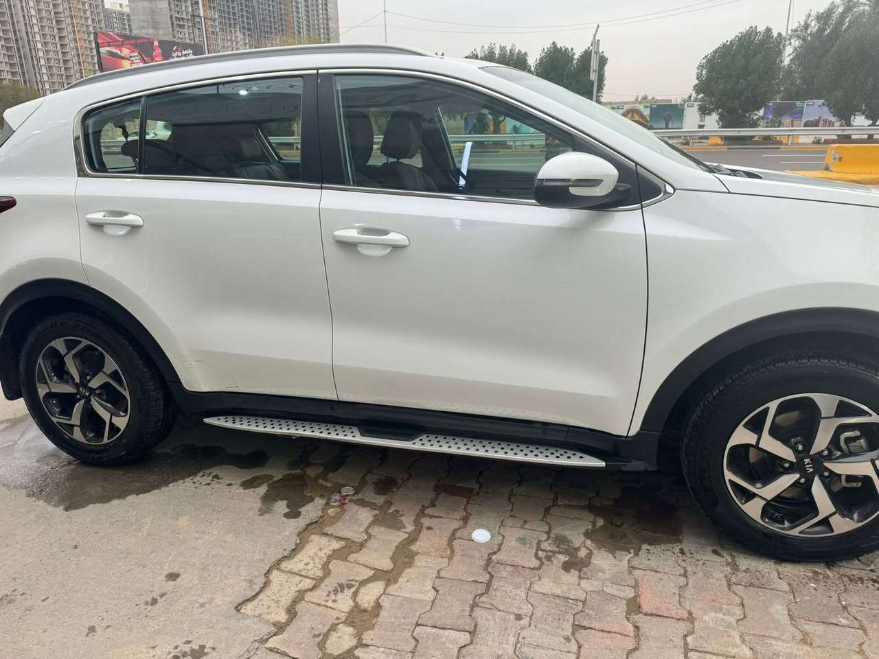 سبورتج موديل ١٩ مكفولة كفالة عامة
خليجي
تاير ١٩ 
اشاير بالمري
فتحه سقف بنوراما 
ماشيه 10,2000
مامبدل بيهة اي شي ومابيهة قطرة صبغ 
رقم سليمانية
والسونار موجود بصور
السعر ١٨٧ و بي مجال شي بسيط
الرقم ***********
