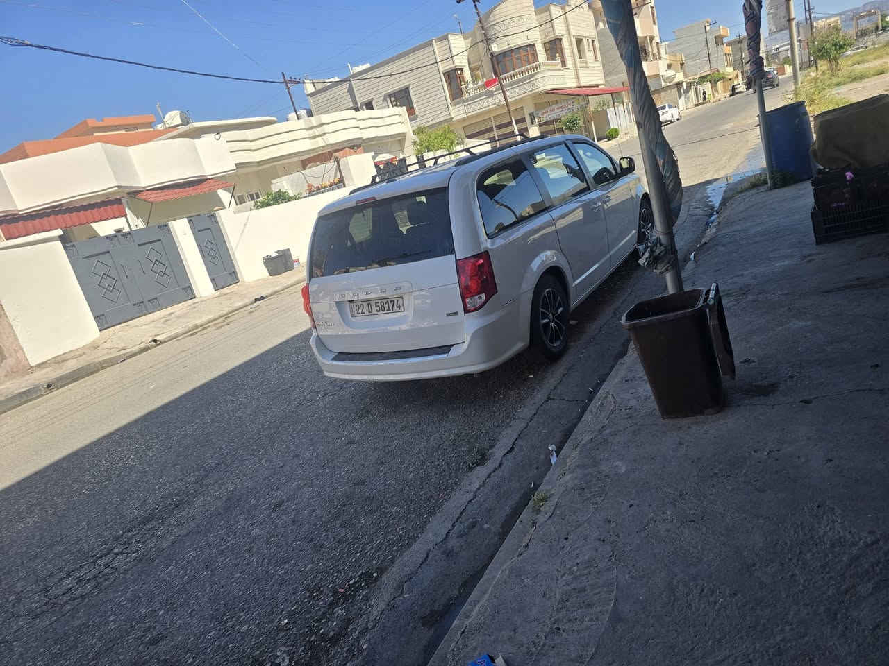 سلام عليكم
ئه فه ساره يا فروتتي يه دوجكره فان

٢٠١٨ 

٣قدع صبغ رقم سنوي جديد

فول مواصفات 

***********
