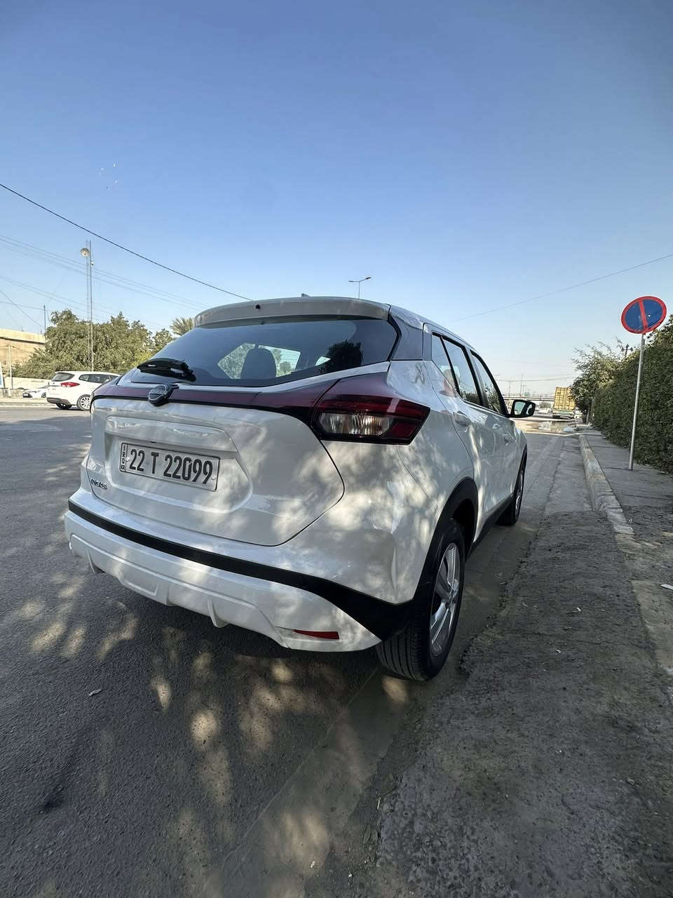 السلام عليكم للبيع نيسان كيكس موديل 2024 رقمها شمال شرط تحويل او تريد وكاله ثاني يوم بيها قطعتين صبغ باب السياق ونص باب الجنطه السياره بل واقع احلى من الصور مكفوله شواصي ولغود كير ومكينه جديدات ترايها ناعم  ماشيه 15 الف عنوانها البياع الرافدين 
الرقم 
***********
