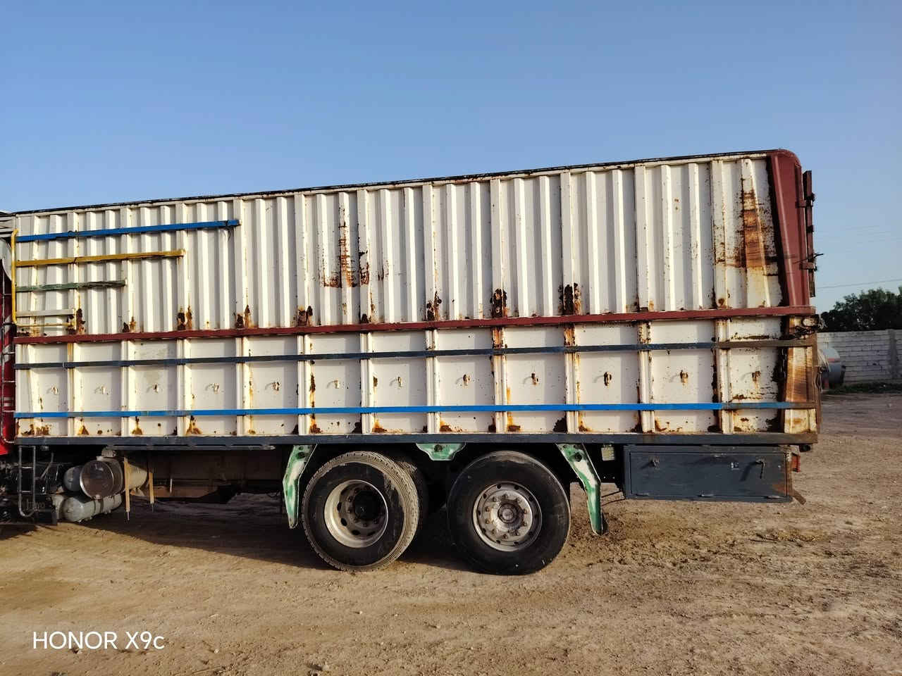 سلام عليكم بدي سكانيه البيع الطول  740 ارتفاع 240  ***********
