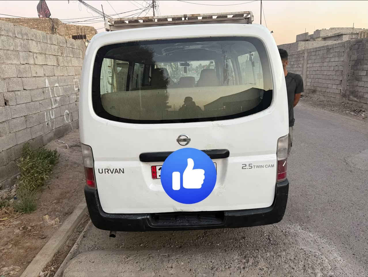السلام عليكم سياره نيسان موديل ٢٠١١لتفاصيل داخل لفيديو  ***********
