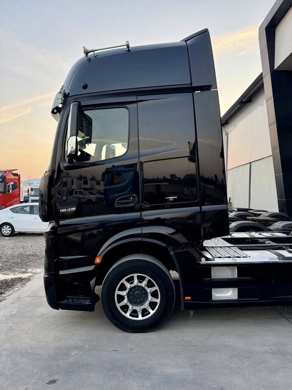 للبيع 
اكتروز وحش 
حجم 1848 
موديل 2017 
قماره عالي 
سعر 390
فول فول مواصفات 
عنوان كلار 
شركة جواني سردم 
***********
