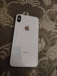 ايفون اكس ماكس للبيع مبدل شاشه فقط اصليه  ظهر مكسور  بطاريه 76 ادفع سع...