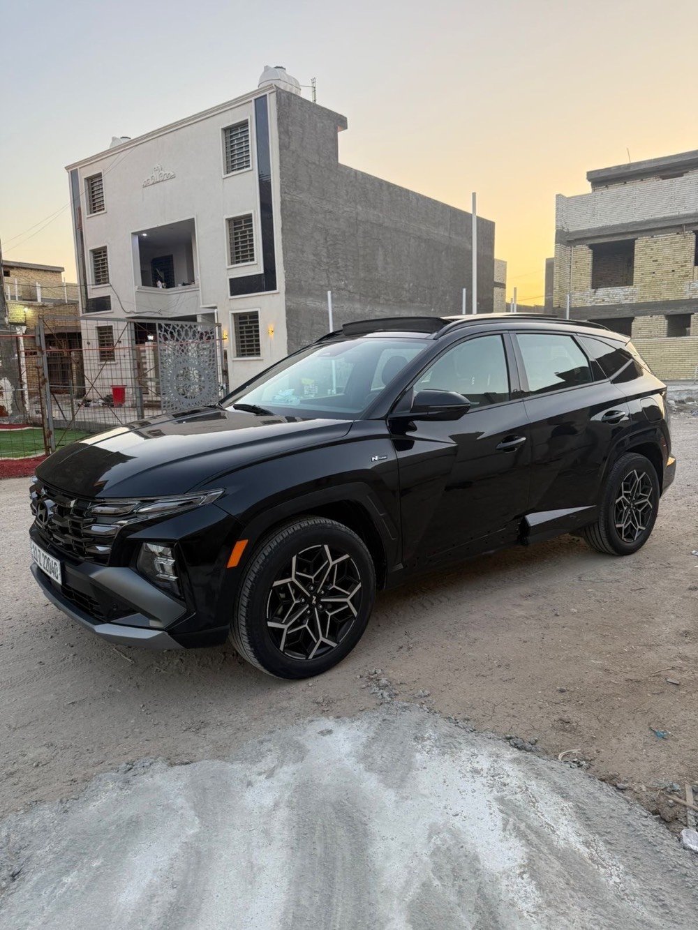 السلام عليكم
توسان 2024 NLine هايبرد فئه مميزه 
فول مواصفات جديده جداً
ماشيه 22 الف ميل
السعر 189
بيه ثلاث قطع مبدله بدون دواخل 
بصمه 
بنوراما
4 ويل
جلد 
تدفئه كشنات فول تحكم 
رادارات 
وبعد بيه هواي مواصفات
السياره بسمي  
المكان بغداد الغزاليه 
***********