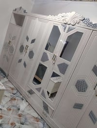 غرفه للبيع جديده ما مستخدمه الخشب عراقي اصلي السعر مليون و50 الف للاست...