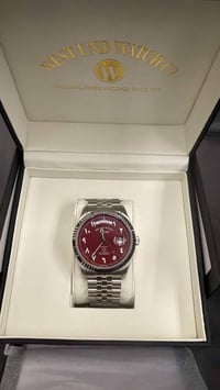 وست إند سويسري • مينا عنابي • حركة أوتوماتيك