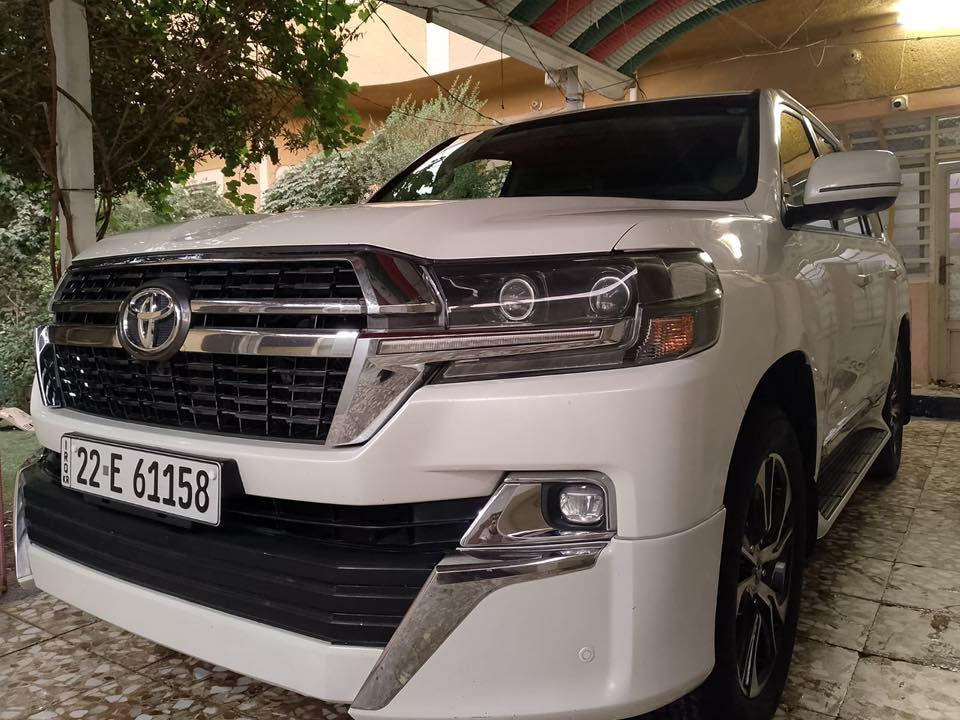 📦 للبيع🥇
لاندكروزر GXR 2019
الممشى: 98.000 كم

ملاحظة: البيع نقد فقط بدون مراوس

لاندكروزر 2021
المحرك: 6 سلندر

بصمتين + سماعة بلادي + فرشات بلادي موجودة
مكفولة كفالة عامة من الدعامية إلى الدعامية

بدون صبغ
بدون بارد
بدون رصعات
بدون حتى شخط
الدعاميات بدون صبغ

بقية السيارة بشرط
فول مواصفات:
شاشة لمس كبيرة
5 كاميرات مع رادارات
3 شاشات
فتحة سقف

مقاعد جلد
مقاعد 2 امامية كهرباء 
شحن موبايل
صندوق كهرباء
8 إيرباق
تبريد مركزي
بصمة
تشغيل عن بعد
طفايه اسفل الراكب بلاديه 

باب خلفي كهرباء
ثلاجة
‏LED زينون
تحكمات ستيرن
دبل فوليوم
فورويل
هوك
السيارة بها 2 بصمة من الشركة
تخم تاير دنلوب الأصلي
المحرك والگير بشرط ولم يتم فتحهما
السيارة نظيفة جداً وعلى وضع الوكالة

السنوية والزنكة جديدة مدفوعة إلى 2030
باسمي – بشرط تحويل 
السيارة لا تحتاج أي مصروف

المكان: بغداد 

الهاتف: ***********
