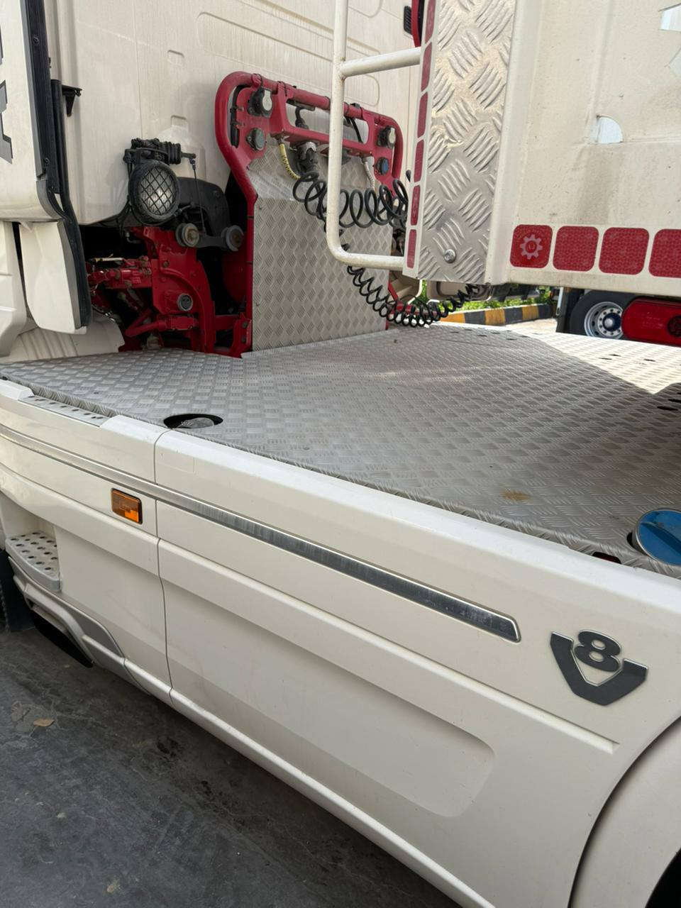 سلام عليكم سكانيا للبيع موديل  2017راس بلادي فول مواصفات مكينه 580عربانه عبدالله جوهر2026التفاصيل اتصل ***********
