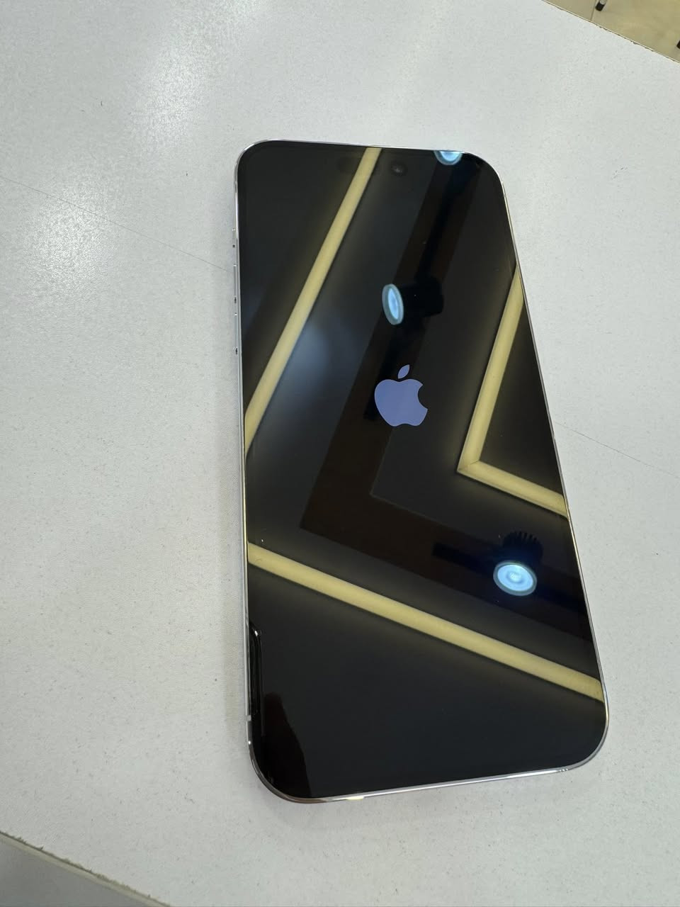 iPhone 14 Pro Max 256 GB
￼ نموذج M

‏عربي شرق أوسط 

￼ بطارية 88

سعره 925

***********
