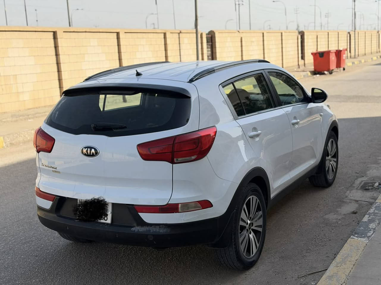 سلام عليكم كيا سبورتج موديل 2015 خليجي محرك 2000 دوش
رقم نكليزي سياره باسمي رقم اربيل 
مكينه ما مفتوحه مكفوله من الصبغ ولتبديل سياره جاهزه من كلشي السعر 157 وبيه مجال 
***********
