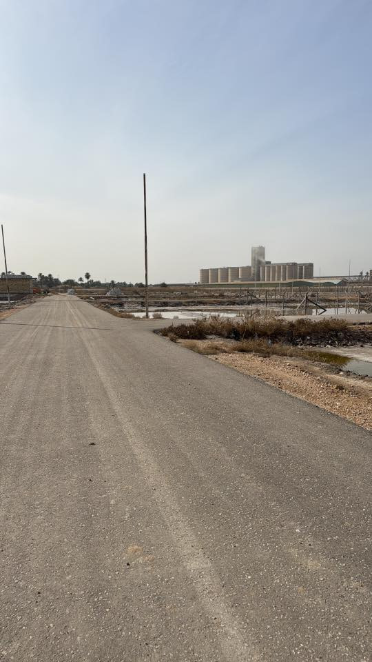 توجد لدينا قطعة للبيع

جنس العقار : ( طابو زراعي سند ٢٥ تحويل مباشر )
المساحة : ( ٢٠٠ متر )
القطعة ركن على شارعين
الركن الأول  : ( ١٠ م )
الركن الثاني : ( ٢٠ م )

 الموقع : حلة / وردية داخل - خلف سايلو حي الجزائر 
مقاطعة ( ٨٩ الجمجمة الجنوبية )

السعر ( مناسب اتصل وبخدمتك )
للإستفسار اتصال او واتساب ( *********** )
