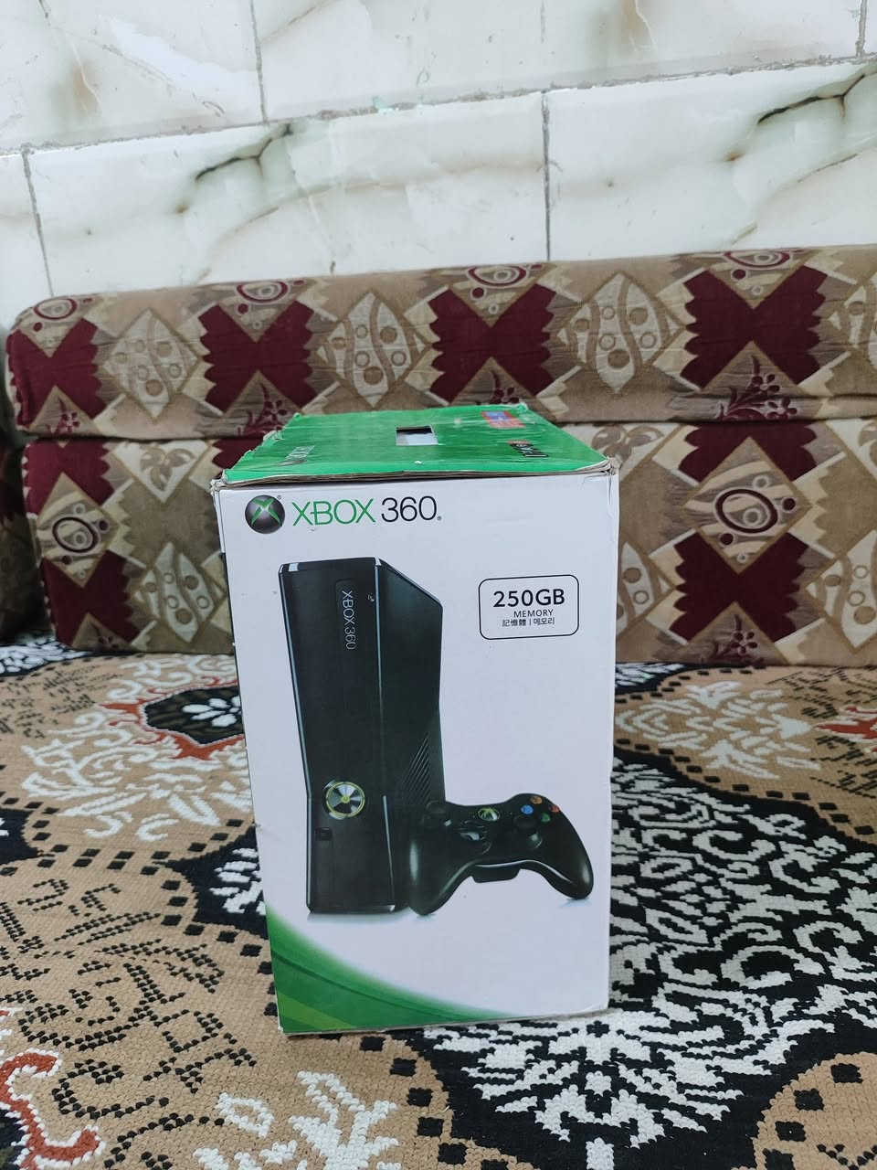السلام عليكم اكس بوكس 360
للبيع جهاز نضيف كامل ملحقات 68لعبه بي سعرة 120
 وبي مجال قليل مكاني ناصريه مركز رقمي ***********
