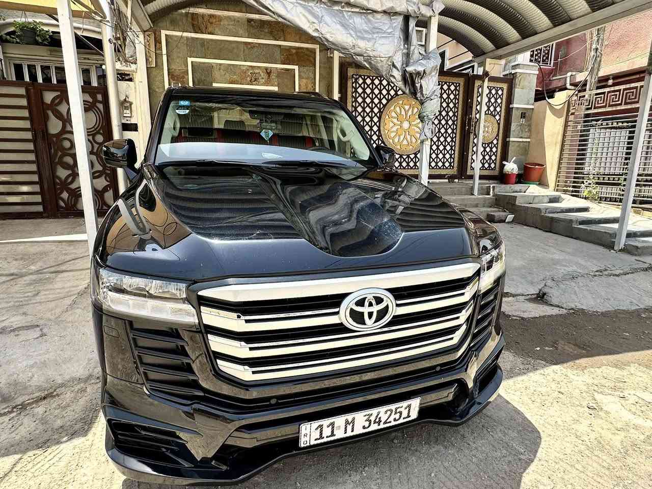 للبيع 🚘
لاندكروزر 2024 بريميه
اللون: أسود 🖤
الممشى: 22 ألف كم فقط

✨ المواصفات:

* فتحة سقف
* 3 شاشات
* بصمة وتشغيل ريموت
* كاميرات وسنسرات
* داخلية نظيفة جداً
* سيارة بحالة ممتازة

السيارة مرتبة وما تحتاج أي صرف
للاستفسار مراسلة خاص �***********
