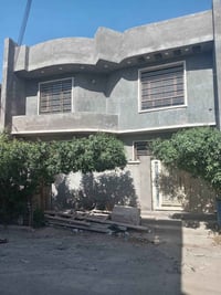 بيت للبيع شهداء السكلات قرب اسأله الماء مساحه البيت (120)مترر (0780854...