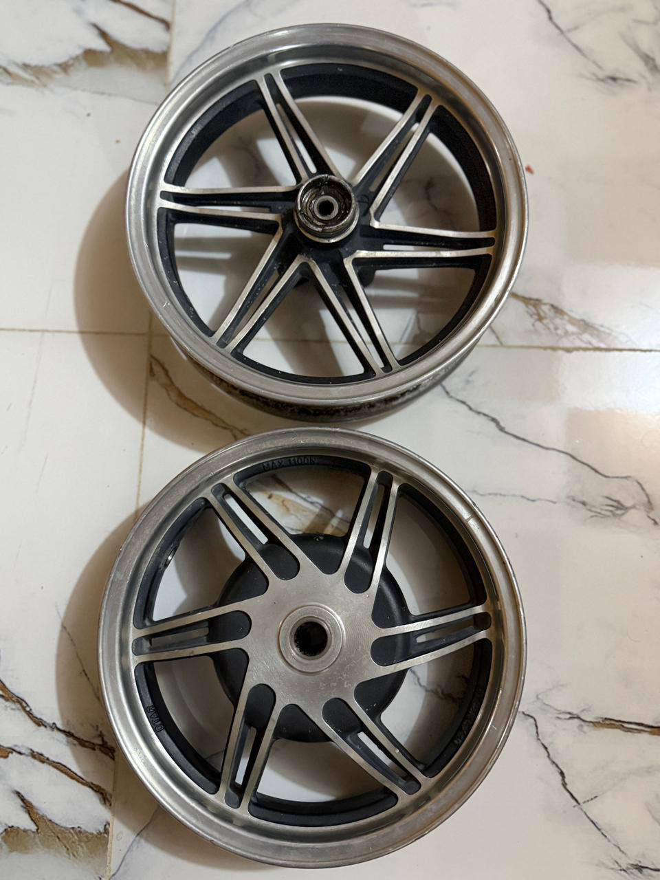 للبيع ***********
