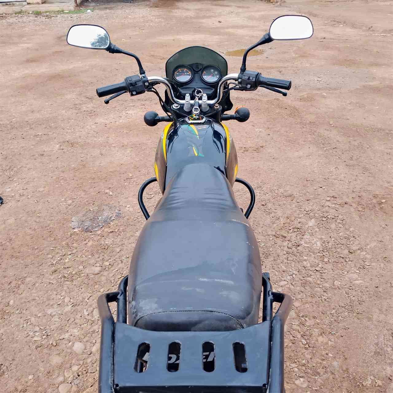 بسبب الوعود بوكسر 21 مجفتة شركة مكينة ناعمة وحلوة مكفولة من التبخير أوراق سحب مكفولة  من السرقة دراجة جديدة وحلو مكاني الخالص السعر 800. وبية مجال لاستفسار ***********
