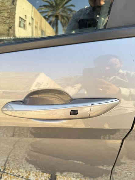 النترا 2023 فول لمتد اعلى فئة ماعدا الفتحة
 السيارة كلين كفالة عامة من الصبغ والتبديل والفتح والمعجون السيارة مكفولة من الشخط والرصعة حادثها كسر دعامية فقط 
صور الحادث بل منشور
——————————————-
♦️نــوع الــمـركـبة:- النترا
♦️الـــــمــوديــــل:-2023
♦️حــجـم الـمـحرك:-2000دوش
ماشيا 50 ميل

♦️اللـــــــوحـــــــة:-اربيل تريد تحويل او وكالة 
السيارة باسمي شخصياً
——————————————————————
             🪬الـــــــمــــواصــــفــــات🪬

♦️تحكم أستيرن
♦️داخل اسود  
♦️شاشة مزدوجة دجتل
♦️كامرة خلفية
♦️بصمة تشغيل 
♦️بصمة أبواب
♦️تشغيل عن بعد 
♦️هند أبريك بصمة
♦️ثلاث أنظمة للقيادة 
♦️نظام ترحيب عند الاقتراب أنارة داخلية 
♦️تدفئة كشنات 
♦️ شحن لاسلكي جوال 
♦️تحكم أستيرن
♦️ويل كب حجم 17رياضي بلادي مع تخم تاير جديد شركة 
♦️لد نهاري
♦️رادار أمامي للتوقف الذاتي
♦️تحديد المسار للقيادة الذاتيه
♦️رادارات جوانب
🌹———————————-🌹
📩للاستفسار 💌

الاتـــصـــال:-***********📲📲

السعر 165وبيه مجال قليل 

  واتساب: متوفر نفس رقم 

العنوان الكاظمية
