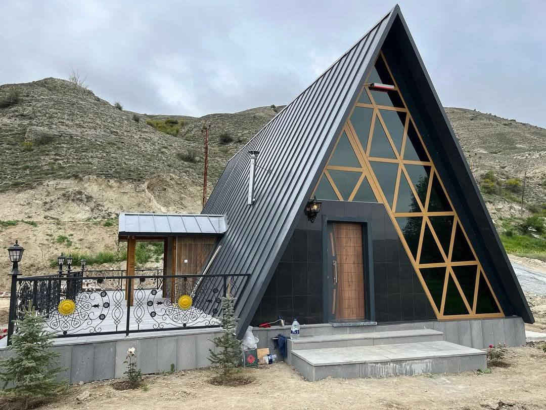 ***********
🔥 بيتك صار بـ 16 مليون فقط! 🔥
شركة الحوت الأزرق وفّرتلكم بيت أحلامكم بأسعار ما تتعوّض!

نوفّر لكم بيوت خشب مدعّمة بالحديد جاهزة الصنع
✔️ قابلة للنقل لأي مكان تحب
✔️ نظام طابق أو طابقين
✔️ متوفر نظام بلكونة
✔️ مصنوع من أجود أنواع الخشب
✔️ مقاوم للحريق والماء
✔️ ضمان 15 سنة 🛡️
يستخدم كمنزل خاص او في الشاليهات أو المتنزهات ومنتجعات ترفيهية 
🚚 تجهيز وتنصيب لجميع المحافظات
💰 الأسعار حسب الأحجام والتصميم
👉 أسعار بلاش البلاش من شركة الحوت الأزرق

📲 للتواصل والحجز واتساب: ***********
لا تضيع الفرصة… بيتك الجاهز ينتظرك! 🏡✨
موقعنا بغداد المنصور ساحة اللقاء ونعمل جميع المحافظات
