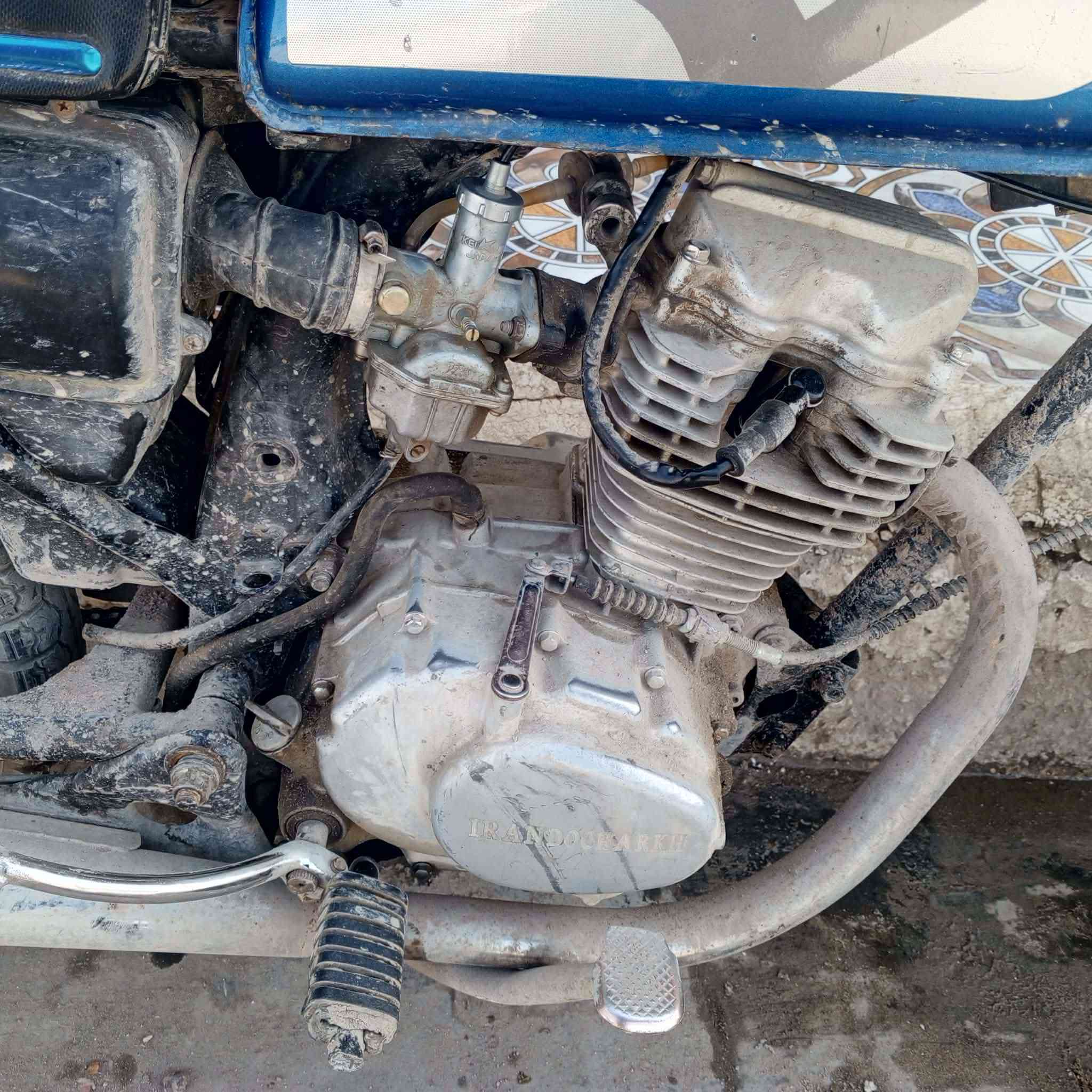 لسلام عليكم دراجه رشه وراق أصولي لبيع لسعر 300وبيه مجال مكانه كربلاء طوريج شارع40 رقم مبايل ***********
