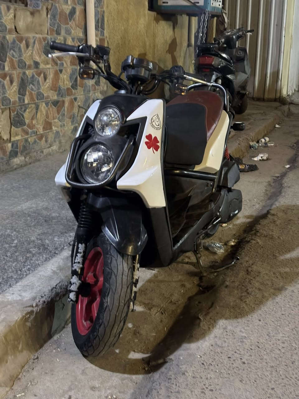 سلام عليكم سكنس جبلي للبيع دراجه نضيفه بلاديه مكينه مكفوله كفرات درجه حلوه شلعه ومعدل كهربيات كلها شغاله مكينه ناعمه عله يدي من رمبه سعرها مليون و 50 وبيها مجال مكاني  الكرخ العلاوي رقمي ***********
