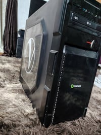 كيس للبيع  معالج كوراي 3 6100. كارت. gtx 950 رامات 16 ssd550  وهارد. 1...