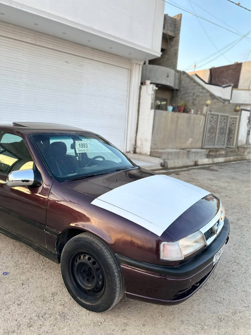 اوبل فكترا موديل ١٩٩٣ مارۆنی  
مةكينة ١٨ گير عادي سلايد 
سەیارەکە بەس ماشاءالله ئەوێت چرکەی تیا نیە
کارەبای و سلاید و گەرمی و هەموو گیانی ئیش دەکات بەشەرت
لێدانی نیە سەنەوی و رەقەم و هەزەی تازەیە تحویل وکالە بەشەرت
لە کرکوکم سعري ٤٠ وەرەقە و مجالی کەم
*********** كركوك, العراق
