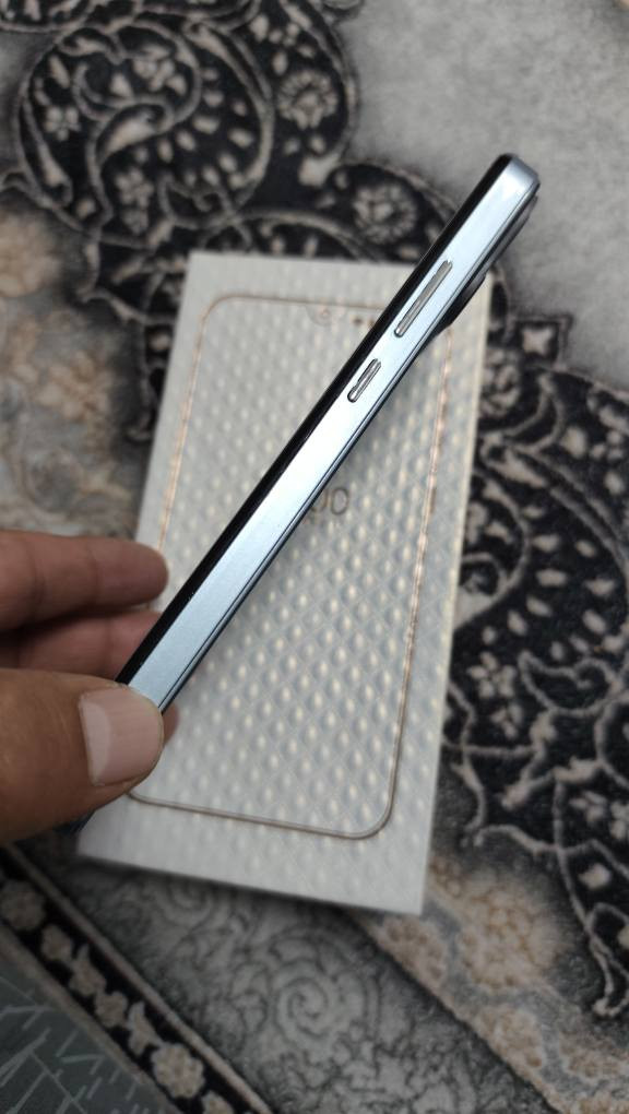 موبایل بۆ فرۆشتن
بەکار نەهاتووە 
سعری 95 هەزار و معامەلە 
*********** أربيل, العراق
