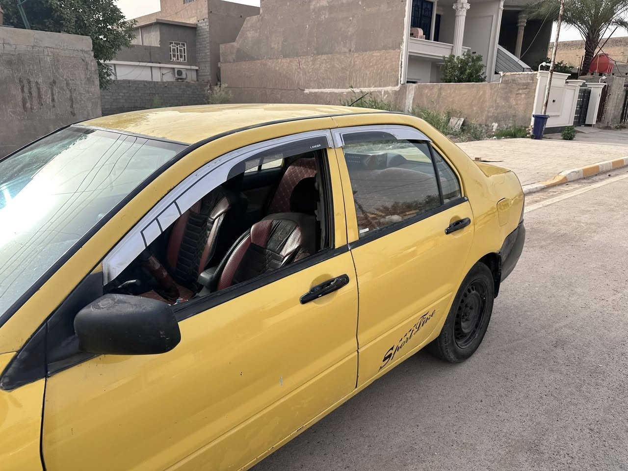 لانسر موديل ٢٠١٠ رقم بغداد سنويا
تخم تاير تبريد شغال كهربائيات كله شغاله سياره هيه مصفره تحويل ثاني 
شركه بلادي بيه طخه بل جاملغ الامامي صدر جديد مشط استيرين جديد سياره مال شغل تعيش اكبر عائله 
يرادله شي قليل 
مكان سياره ديالى كنعان 
السعر52  بيه مجال 
*********** 
*********** 
خاص موجود هم الاستفسار اكثر واني خادم
