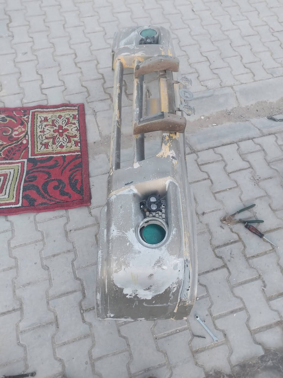 السلام عليكم من رخصه الادمن المحترم دعاميه مال 2001 للبيع نظيفه ما بيها لا كسر ولا ايءمكانها مكانها بغداد مدينه الصدر سعر على الخاص هذا رقم تليفوني***********
