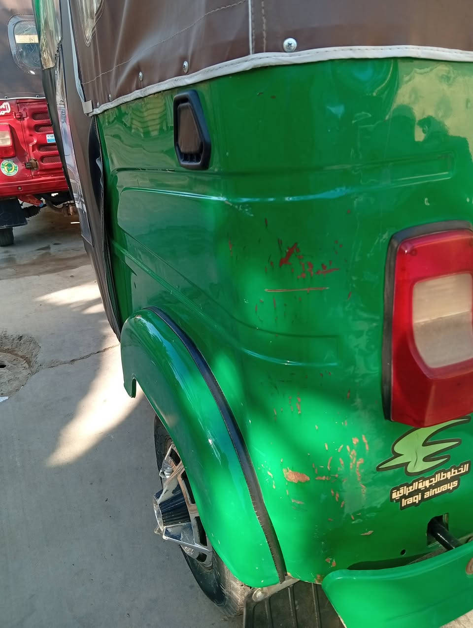 السلام عليكم تكتك 21للبيع التكتك بلاديه وخير من الله الشراي يتصل ***********
