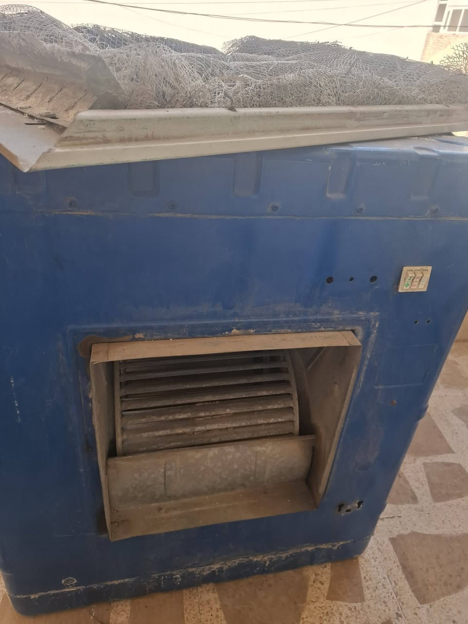 غراض للبيع مبردة ٢ ونص سرعتين كلها شغالة ب٧٠ وبيها مجال فلتر مي امريكي ٧ مراحل شغال نضيف سعرة ٤٥ وبي مجال حذاء سكيت اخو جديد قياس ٣٧ ويتكبر وبي كلوبات سعرة ١٠


**إذا كنت صاحب هذا الإعلان وتريد حذفه لأي سبب، رجاءا أرسل رسالة إلى الدعم الفني**