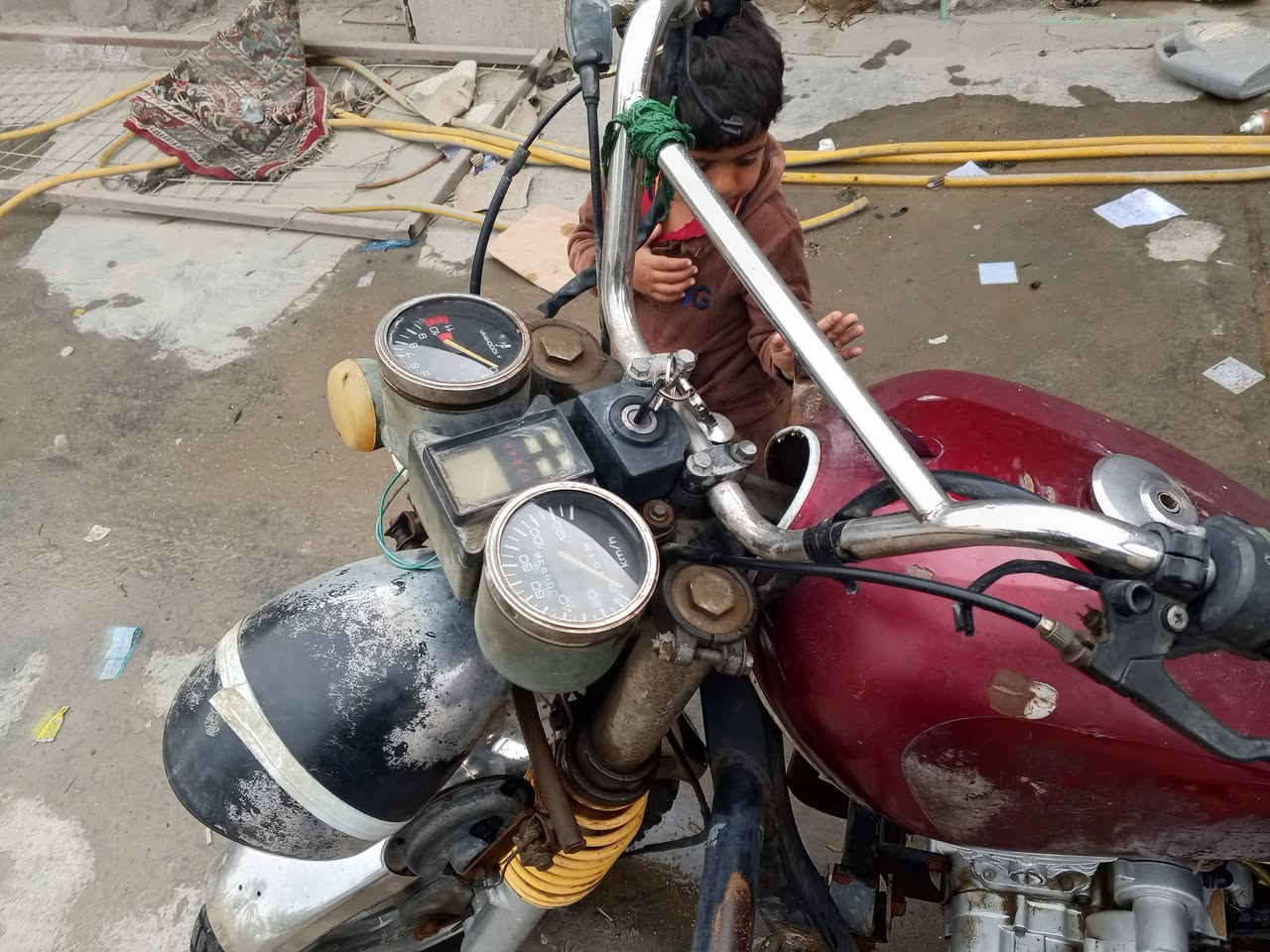 سلام عليكم عندي هاي ستوته اريد ابيعه.  لااتصال علئ هاذ رقم.  ( ‏‪***********‬‏)مكاني  الكفل.قرية ابو سميج.
