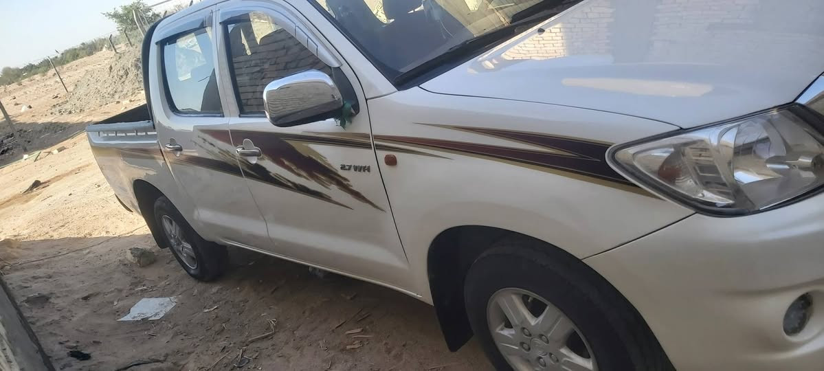 سلام عليكم سياره فلاونزه البيع موديل 2008بيه ثلاث قطع صبغ سعر 130وبيه مجال صاصي 19المكان النجف الاشرف حي النداء رقم الهاتف (***********
