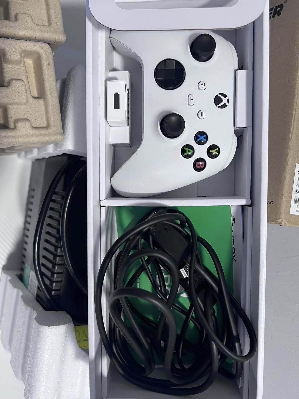 سيرس س تيرا 1  مع ubs 850 اصدار الجهاز 2024 جهاز جديد لوك جديد استعمال اسبوع واحد هوه والubs  يعني كانما ماخذه جديد بمعنه الكلمه اليده بعدها حتى مامستخدمه 
للبيع سعره مع ubs 500 الف  الشراي يخابرني فقط شراي جهاز جديد ***********
