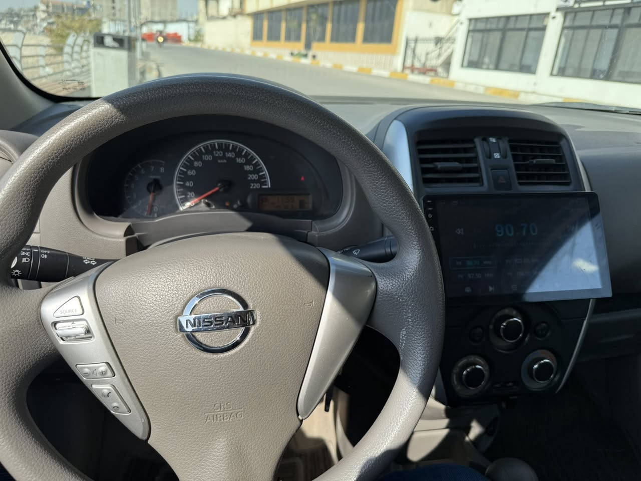 نيسان سني ٢٠٢٠ السيارة جديدة ماشية٤٥ بيها الباب العكس السايق الخلفية صبغ مكانها بغداد الكريعات السعر١٠٥تليفون ***********
