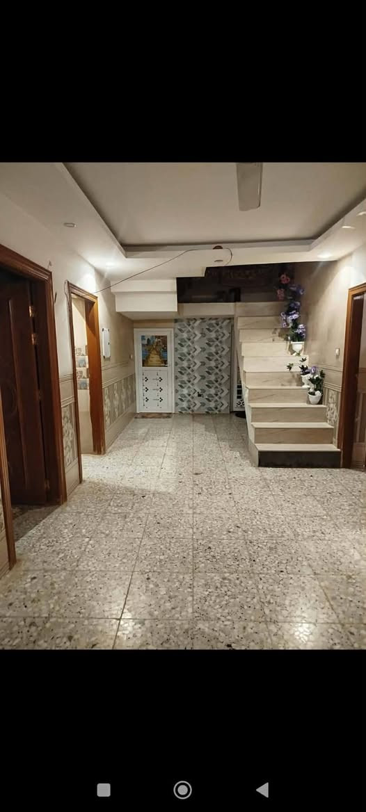 🏠 عرض جديد وحصري | من مكتب المسار للوساطة العقارية 

​يتوفر لدينا بيت للبيع بمواصفات ممتازة:

​📍 الموقع: [الحلة /الاكرمين /قرب الكراج الموحد  ]
📐 المساحة: [٢٠٠متر مربع]
📐 الواجهة والنزال: [واجهة ١٠ متر × نزال ٢٠ متر]
📜 جنس العقار: [طابو ملك صرف ]
​🛠️ تفاصيل ومواصفات البناء:
​عدد الطوابق: [طابقين]
​يحتوي على غرفتين نوم احد الغرف سويت  
حديقه وكراج 
​حالة البناء: [بناء حديث ]

السعر ٢٠٠ مليون 

​📲 للاستفسار والتواصل:
📞 رقم الهاتف: ***********
📞 رقم الهاتف: ***********
​📩 أو مراسلتنا مباشرة عبر رسائل الصفحة واتساب 
​✨ مكتب المسار للوساطة العقارية – خيارك الأسرع والأضمن للبيع والشراء.
