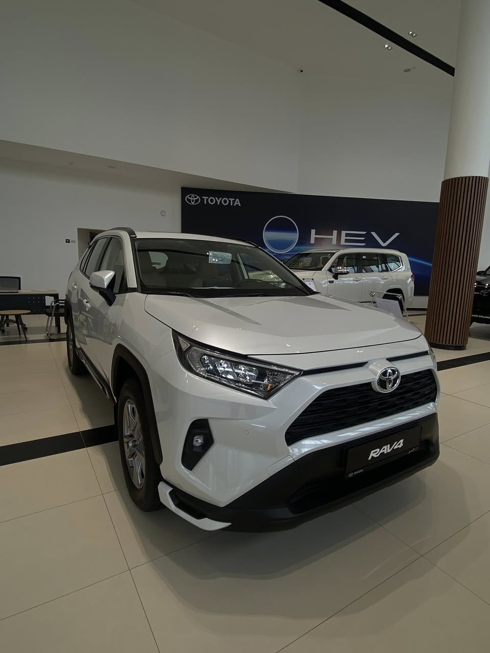 Toyota Rav4 2025
مواصفات متوسط بانزين محرك اربعة سلندر ٢.٥٠٠
فور ويل درايف السيارة زيرو مماشية 
حساسات اربعة خلفية امامية
كامرة خلفية
فتحة سقف 
مقاعد قماش
تشغيل عن بعد 
شاحن لاسلكي 

للحجز وشراء الاتصال عبر الرقم التالي 
***********
