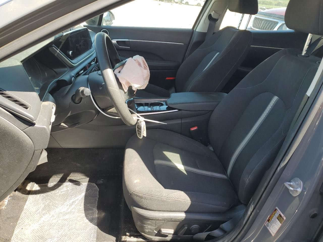 سوناتا 2023  SEL لون أسمنتي 
رقم بغداد حره 
محرك 2500 تنفس طبيعي مو توربو 
بدون حادث بدون غرق بدون تبديل بدون بارد كفاله حتى دعاميات 
تشغيل عن بعد 

كشن السائق كهرباء 
شاشة تدعم الكار بلي 
اوتو هولد 
سايد بريك بصمه 
3 بصمات تشغيل وأبواب 
نقطه عمياء رادار جانبي 
قيادة ذاتيه 
توقف ذاتي 
تحديد مسار والمحافظة على المسار 
كروز سرعه تكيفي يعدل السرعه تلقائيًا
لايت LED اوتو 
السياره جاهزة من كلشي
السعر ١٩٠ وبيها مجال


**إذا كنت صاحب هذا الإعلان وتريد حذفه لأي سبب، رجاءا أرسل رسالة إلى الدعم الفني**