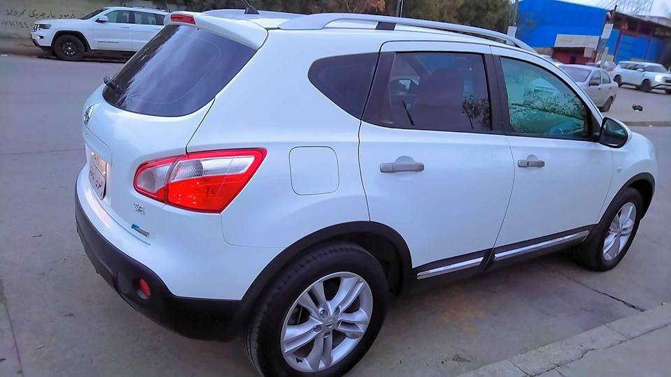 نيسان قاشقا2011فول مۆصەفات
سفري شەريكە گێڕو مەكينە بەشەرت
مۆسەفاتي..ناوكرێمی..توڵی سەقف..بصمە..5ويل كەپ..حاسە..
سەيارەكە نمونەی جوانيە بێ بۆياخ بێ سارد
نرخي ١٣٣گەڵا
*********** السليمانية, العراق
