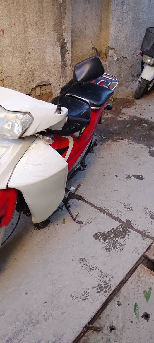 السلام عليكم .
ماطور سرفيز 2017 دبل دسك كفرات 60% الدرع بي كسر مبين بل صور مكينه بيه تبخير 
السعر 400 وبيه مجال 
الاستفسار ***********
